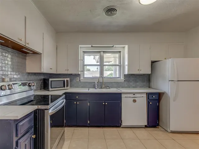 Photo 4 — 1312 Glenwood Street, Norman, OK 73069