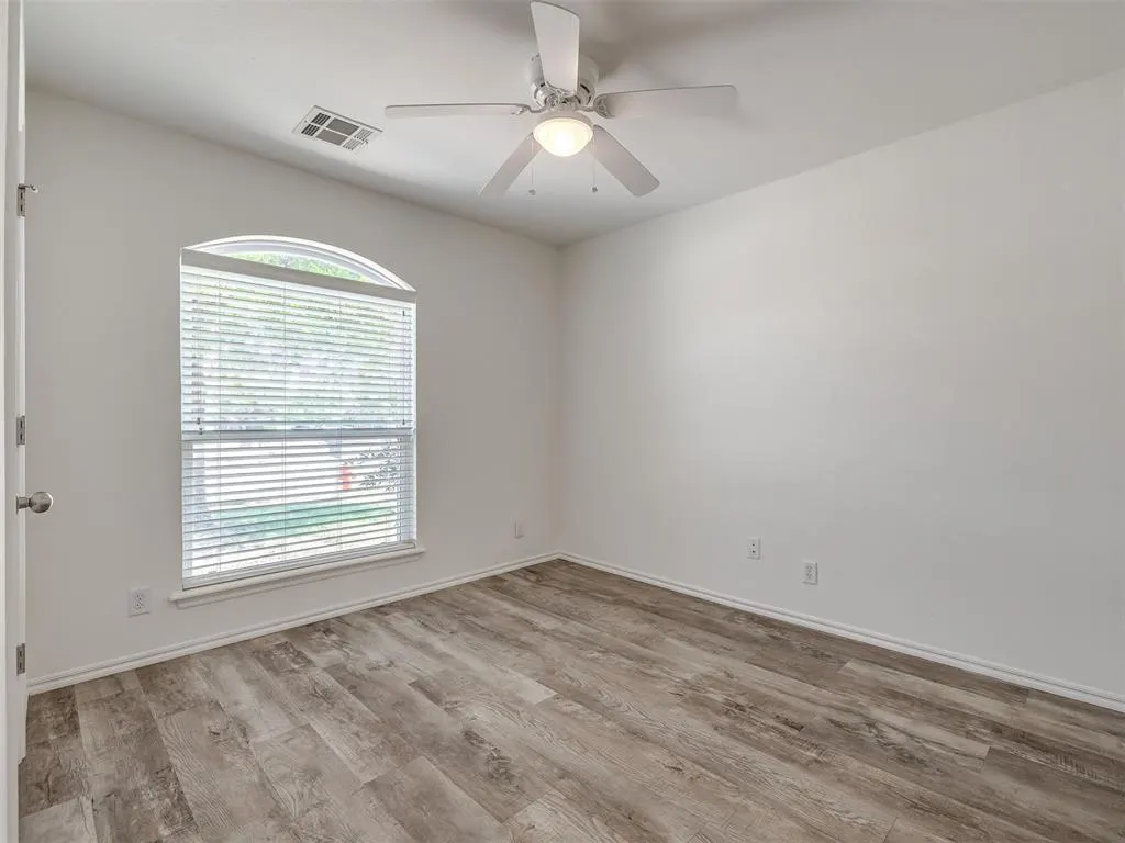 Photo 25 — 521 Apache Gate Drive, Yukon, OK 73099