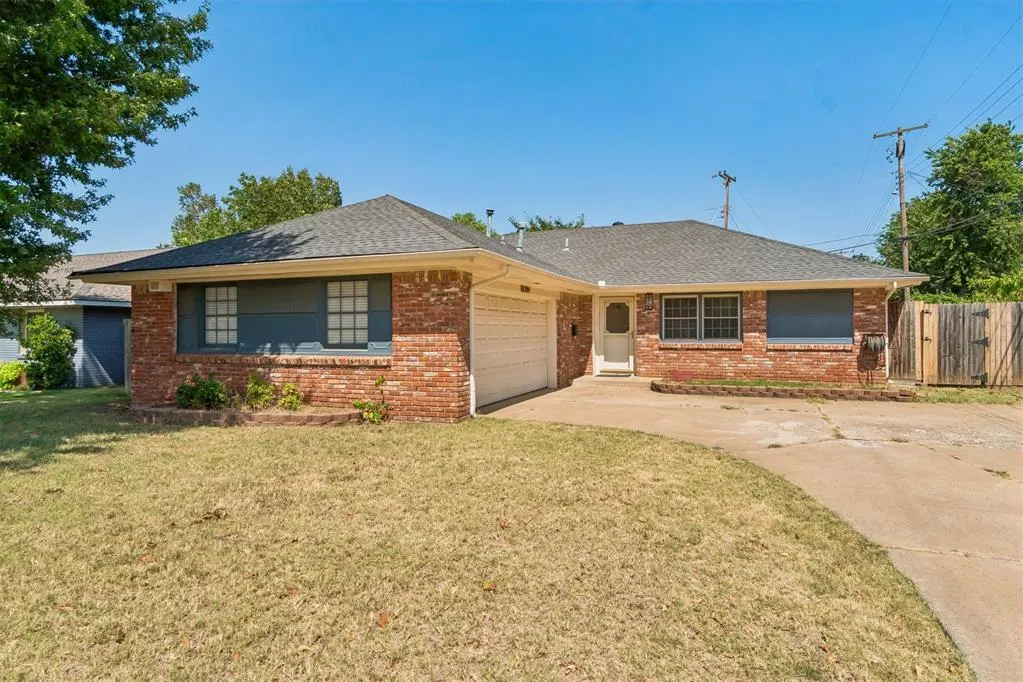 Front exterior — 10204 Northland Road, Oklahoma City, OK 73120