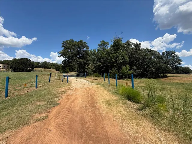Photo 2 — 1336 Saybrook Road, Ardmore, OK 73401