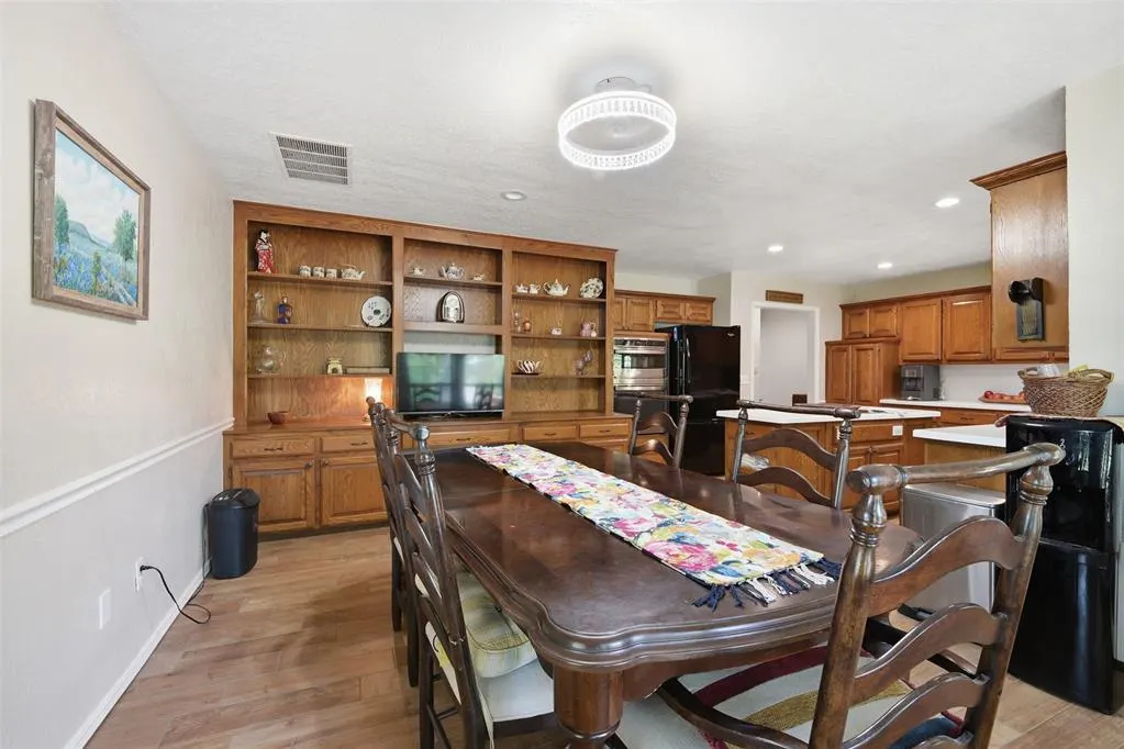 Photo 11 — 8008 Forest Lane, Oklahoma City, OK 73150