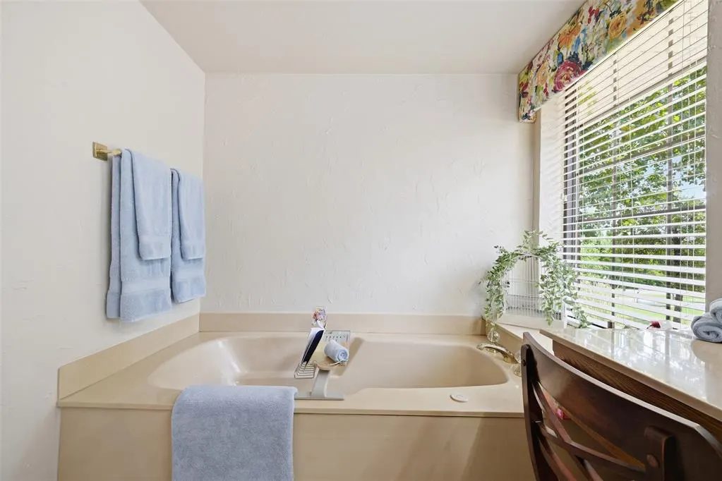 Photo 19 — 8008 Forest Lane, Oklahoma City, OK 73150