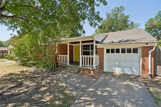 Photo 4 — 1914 Virginia Street, Norman, OK 73071
