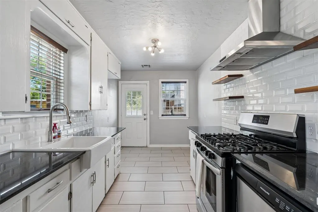 Photo 11 — 1914 Virginia Street, Norman, OK 73071