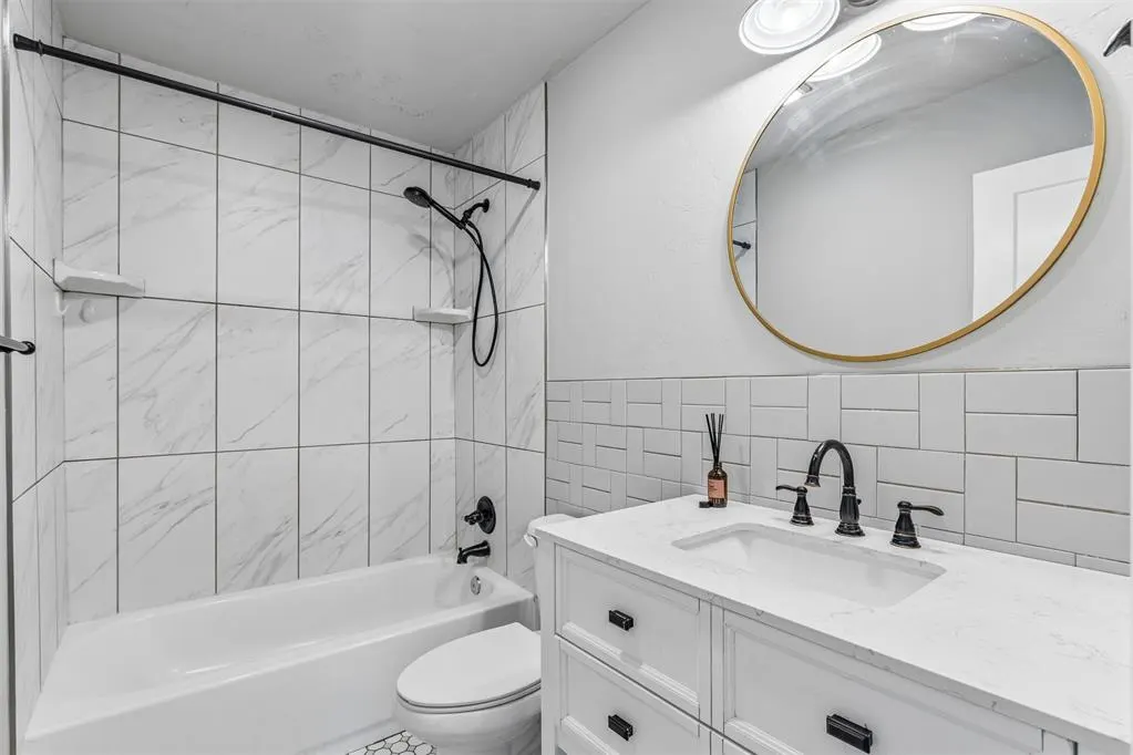 Photo 5 — 409 W Douglas Drive, Midwest City, OK 73110