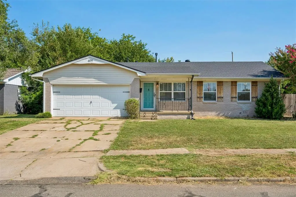 Front exterior — 409 W Douglas Drive, Midwest City, OK 73110