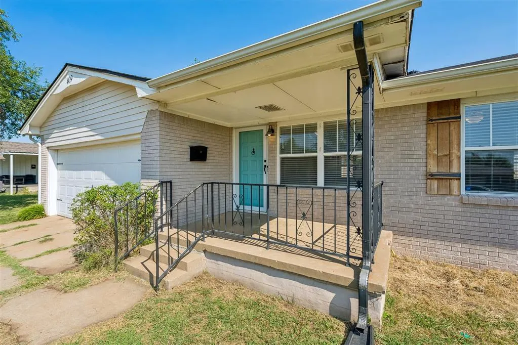 Photo 9 — 409 W Douglas Drive, Midwest City, OK 73110