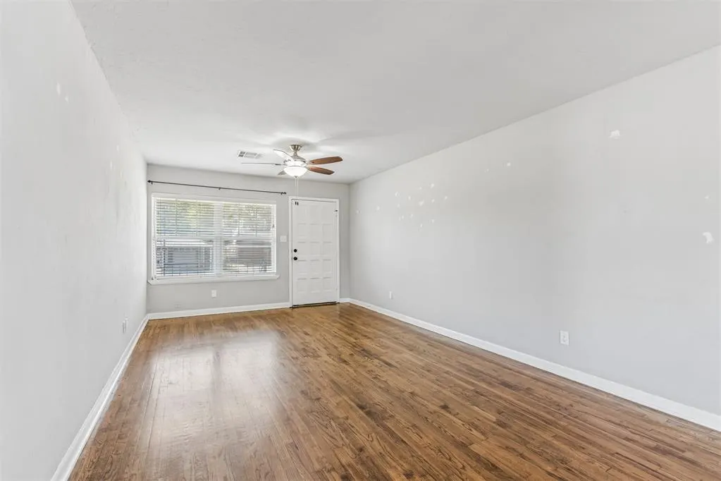 Photo 12 — 409 W Douglas Drive, Midwest City, OK 73110