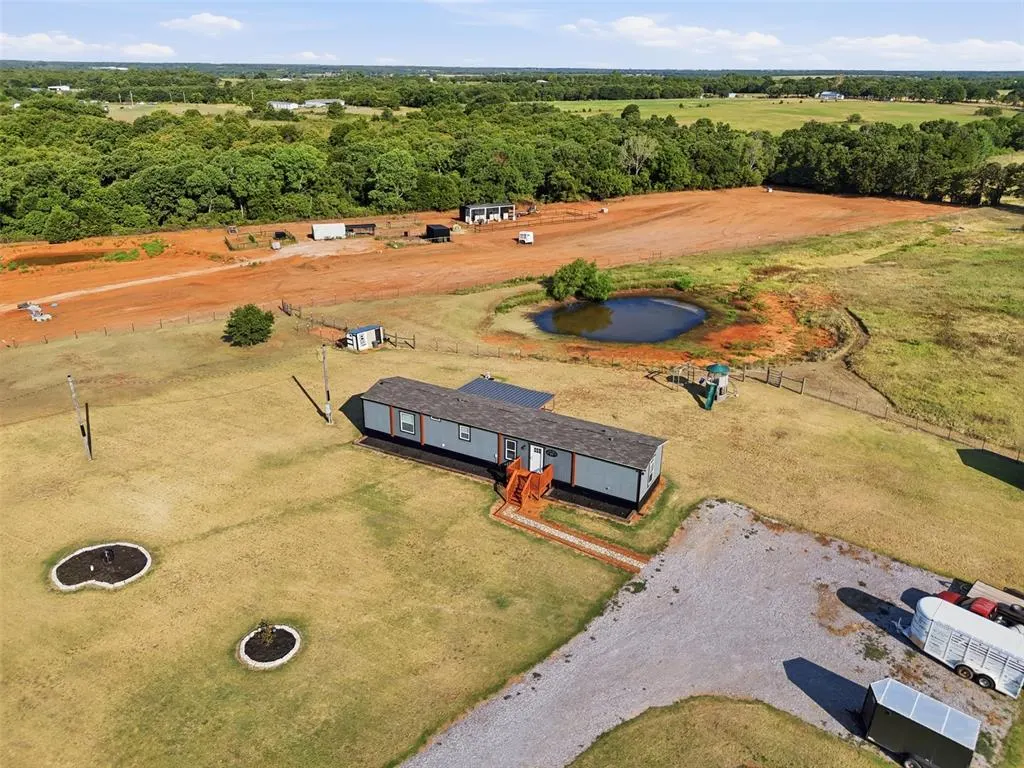 Photo 5 — 10563 184th Street, Lindsay, OK 73052