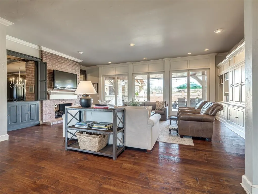 Photo 7 — 5812 Country Club Drive, Edmond, OK 73025