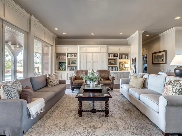 Photo 8 — 5812 Country Club Drive, Edmond, OK 73025