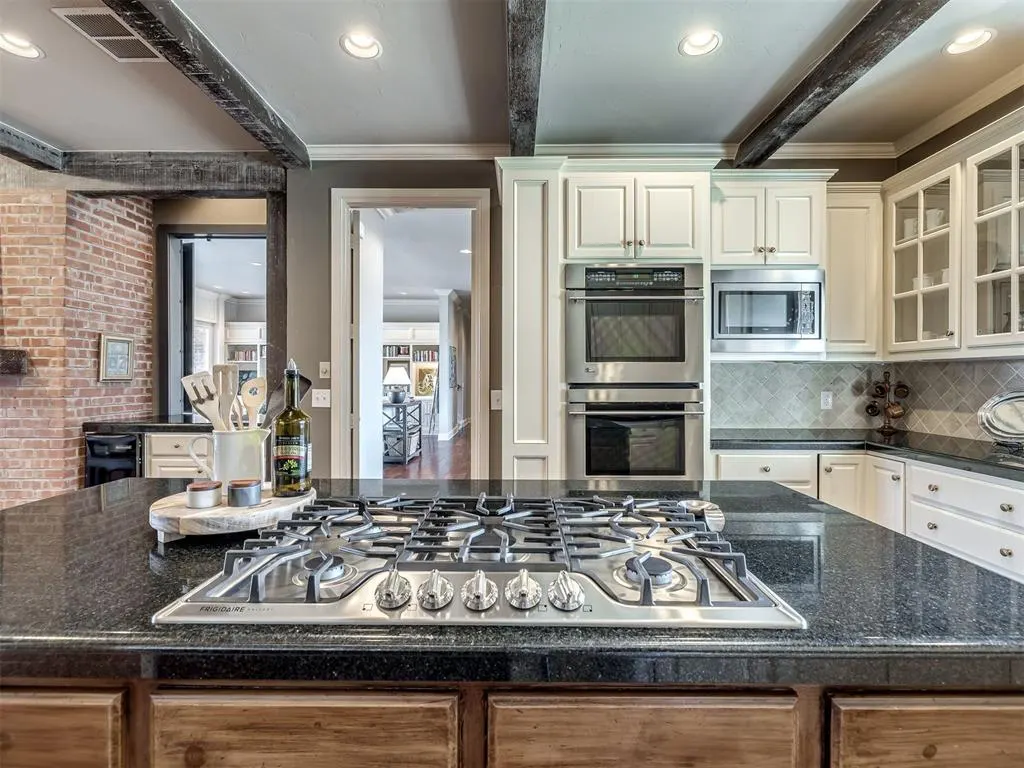 Photo 17 — 5812 Country Club Drive, Edmond, OK 73025