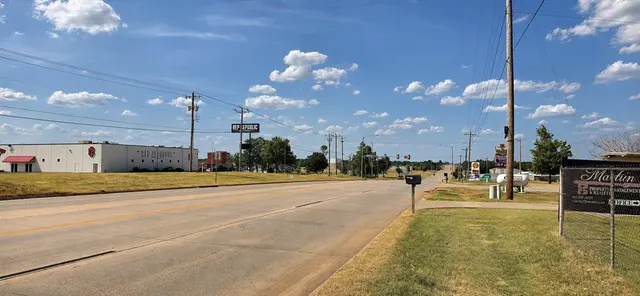 Photo 4 — 5603 N Harrison Street, Shawnee, OK 74804