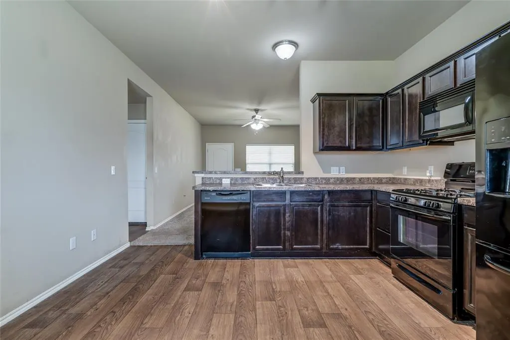 Photo 14 — 2900 Sunberry Way, Yukon, OK 73099