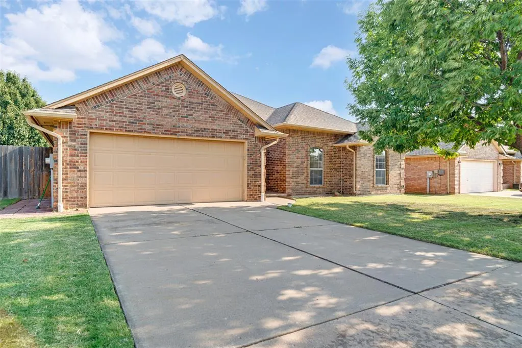 Photo 6 — 1717 Hemingway Drive, Edmond, OK 73013