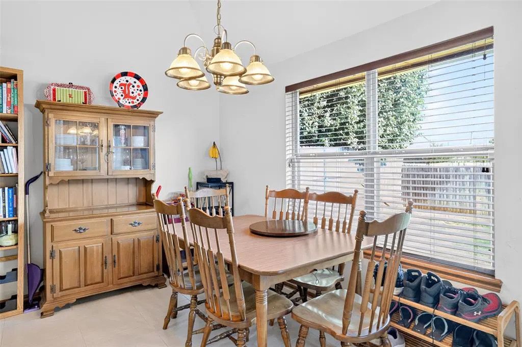 Photo 3 — 1717 Hemingway Drive, Edmond, OK 73013