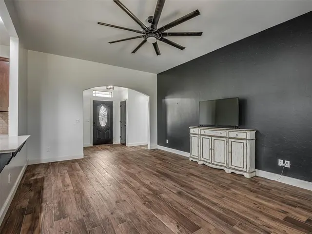 Photo 4 — 5741 Timberland Xing, Guthrie, OK 73044
