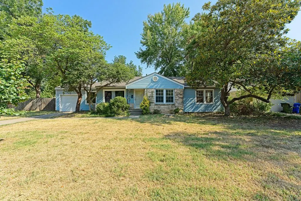Photo 2 — 1209 Melrose Drive, Norman, OK 73069