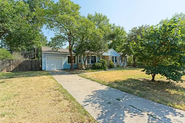 Photo 3 — 1209 Melrose Drive, Norman, OK 73069