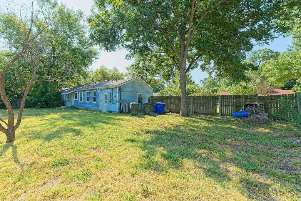Photo 10 — 1209 Melrose Drive, Norman, OK 73069