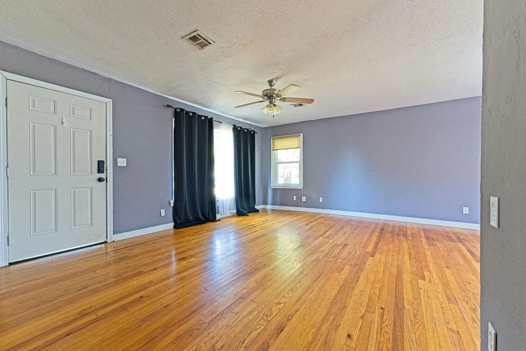 Photo 12 — 1209 Melrose Drive, Norman, OK 73069