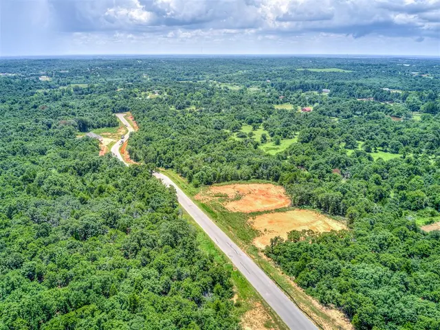 Photo 4 — 8112 Cypress Forest Circle, Oklahoma City, OK 73150