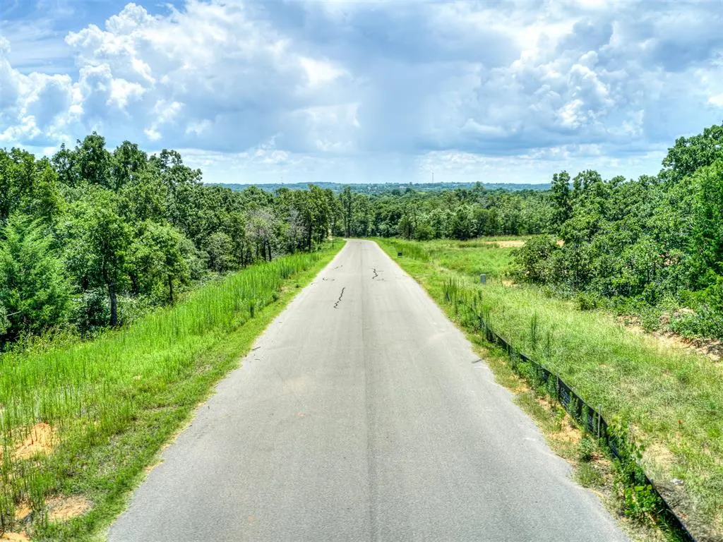 Photo 5 — 8112 Cypress Forest Circle, Oklahoma City, OK 73150