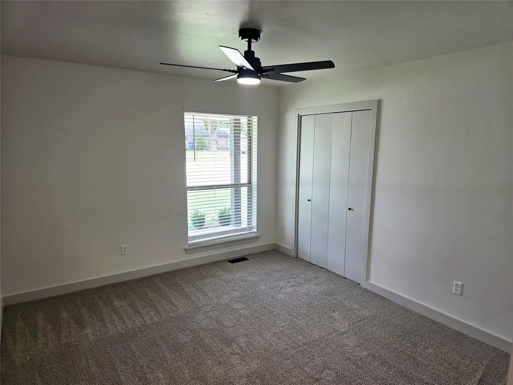Photo 14 — 11905 Camelot Place, Oklahoma City, OK 73120