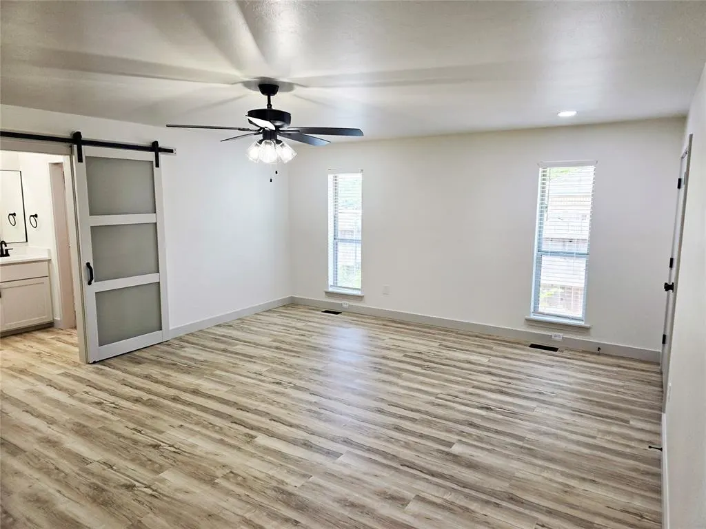 Photo 19 — 11905 Camelot Place, Oklahoma City, OK 73120