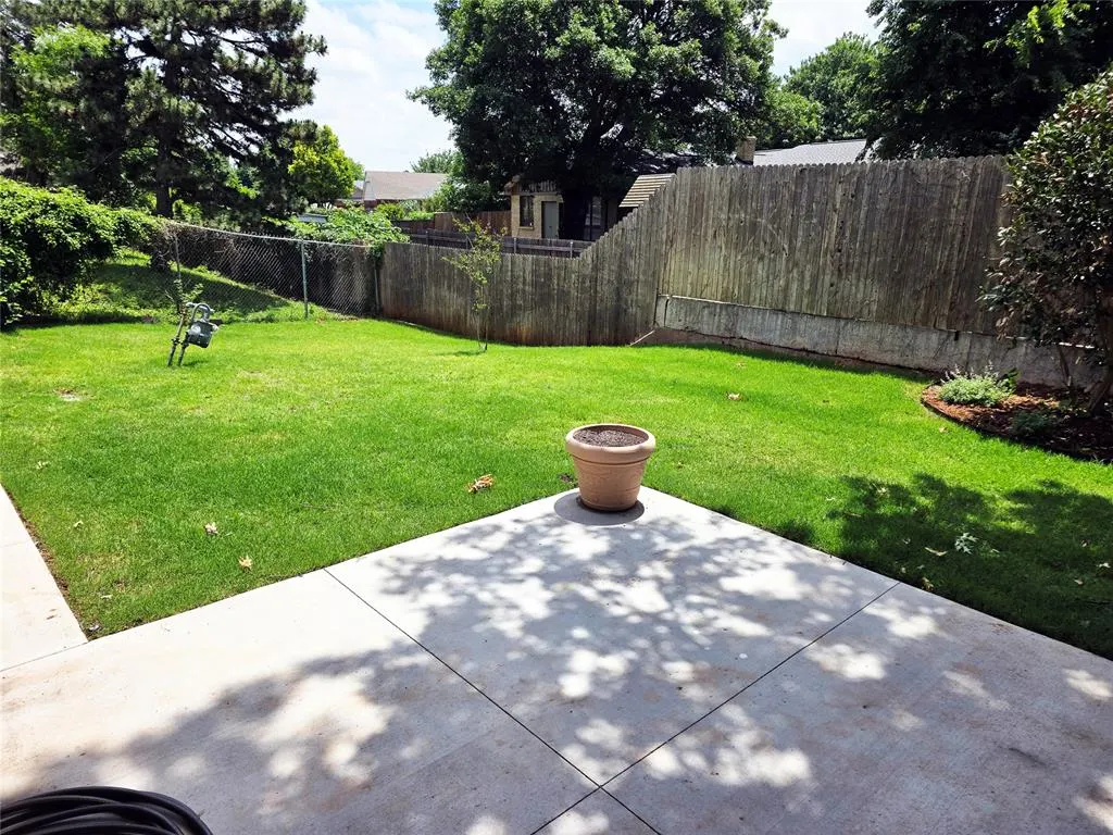Photo 29 — 11905 Camelot Place, Oklahoma City, OK 73120