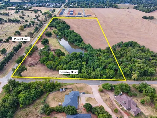 Photo 2 — 1927 N Pine Street, Guthrie, OK 73044
