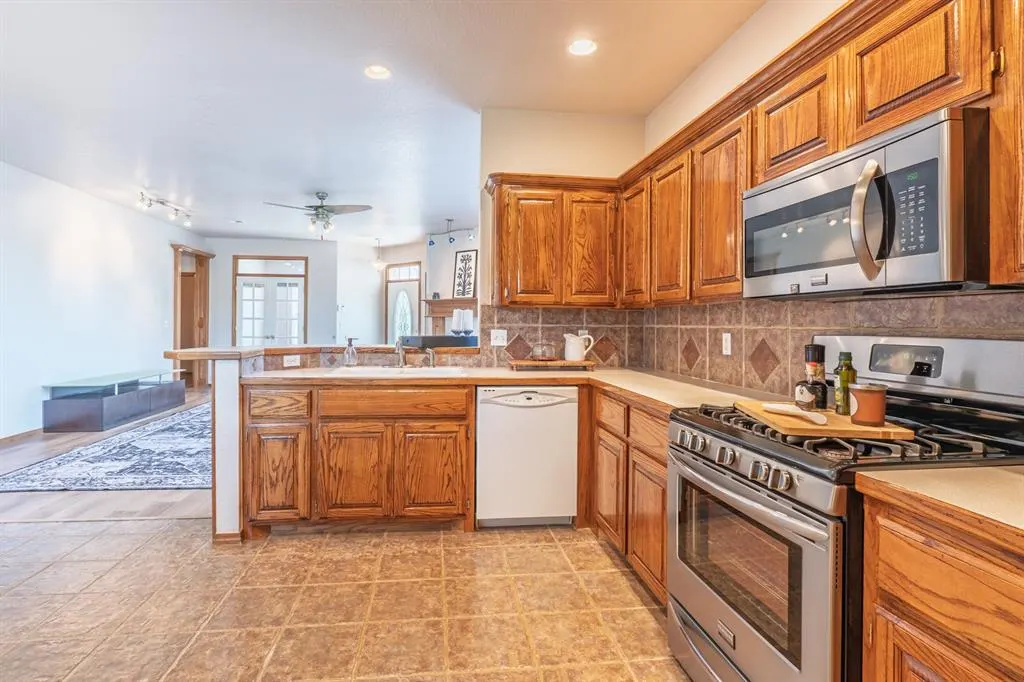 Photo 15 — 2252 Gray Dove Drive, Shawnee, OK 74804