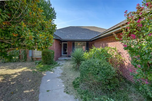 Photo 2 — 16178 SE 26th Street, Choctaw, OK 73020