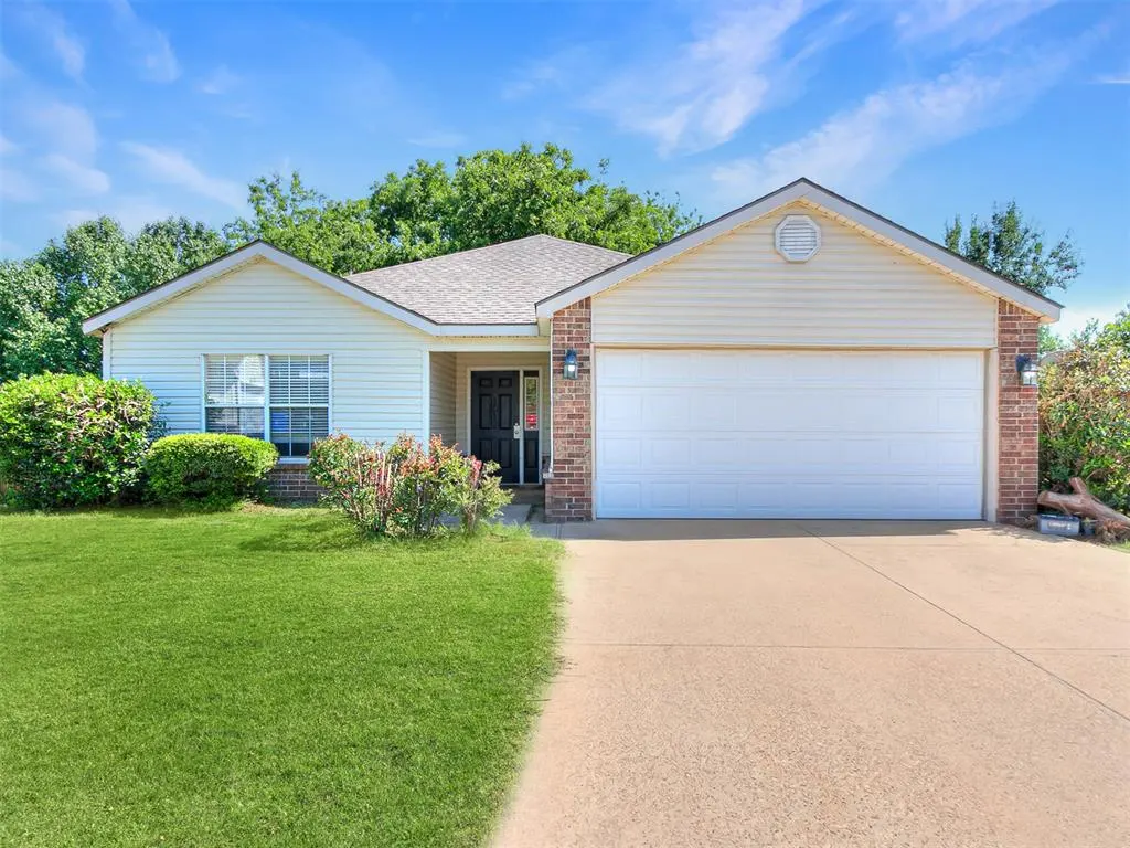 Photo 2 — 1012 Shadowlake Road, Norman, OK 73071