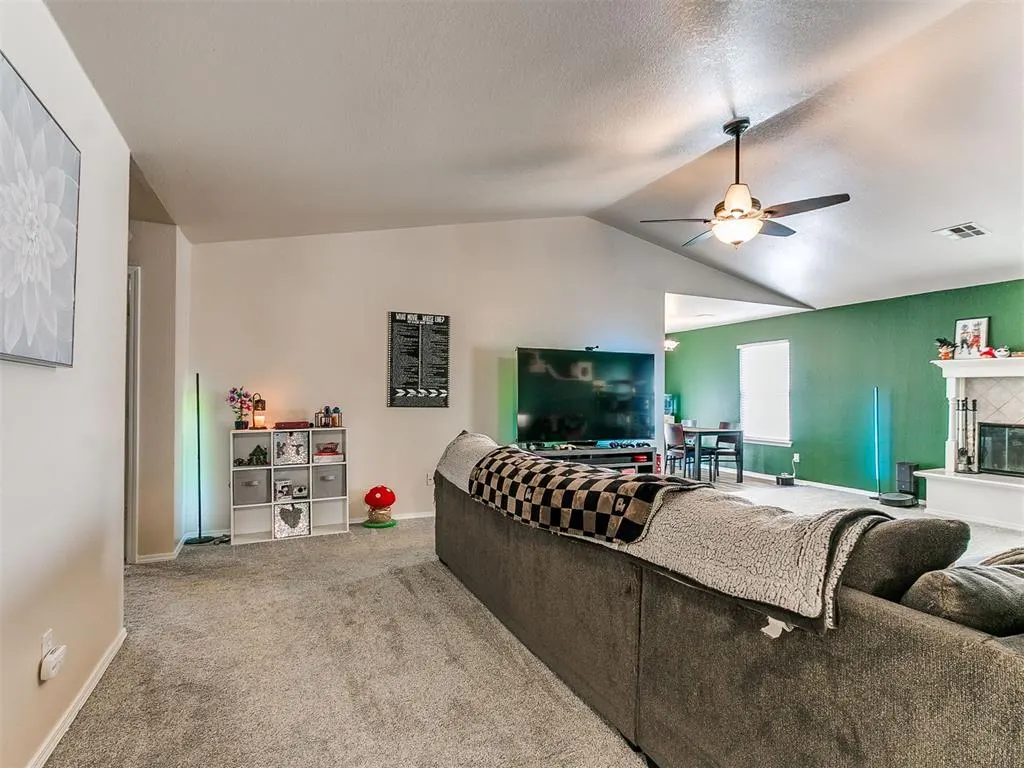 Photo 5 — 1012 Shadowlake Road, Norman, OK 73071