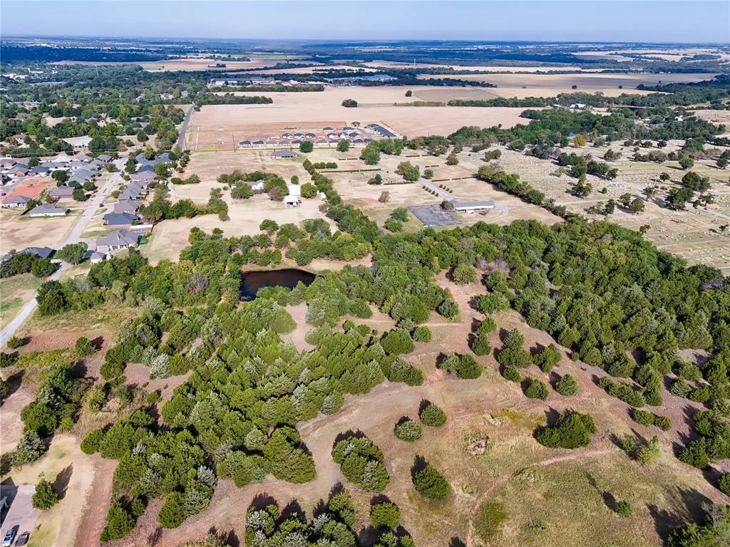 Photo 14 — 1508 N Pine Street, Guthrie, OK 73044