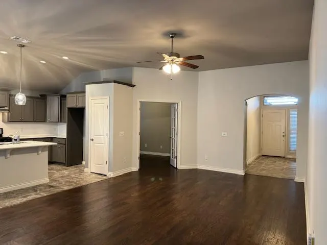 Photo 9 — 1007 Eaglerock Lane, Norman, OK 73069