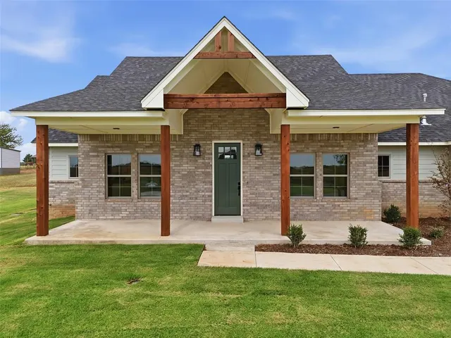 Photo 4 — 9027 Avington Way, Guthrie, OK 73044