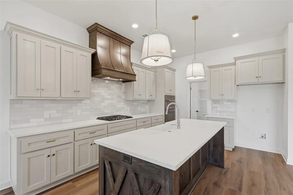 Photo 11 — 9027 Avington Way, Guthrie, OK 73044