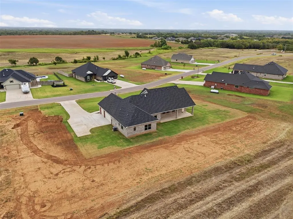 Photo 34 — 9027 Avington Way, Guthrie, OK 73044