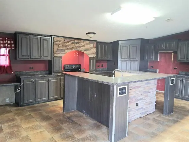 Photo 3 — 21863 Fishmarket Road, Tecumseh, OK 74873