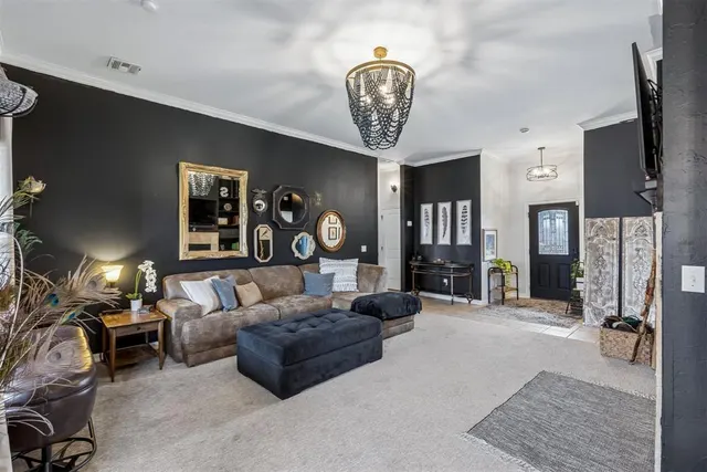 Photo 4 — 12204 Heathfield Lane, Oklahoma City, OK 73173