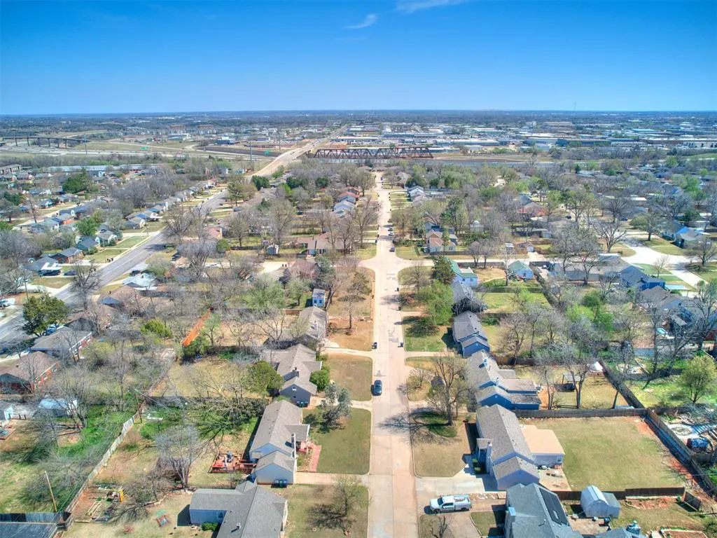 Photo 15 — 800 NW 49th Street, Oklahoma City, OK 73118