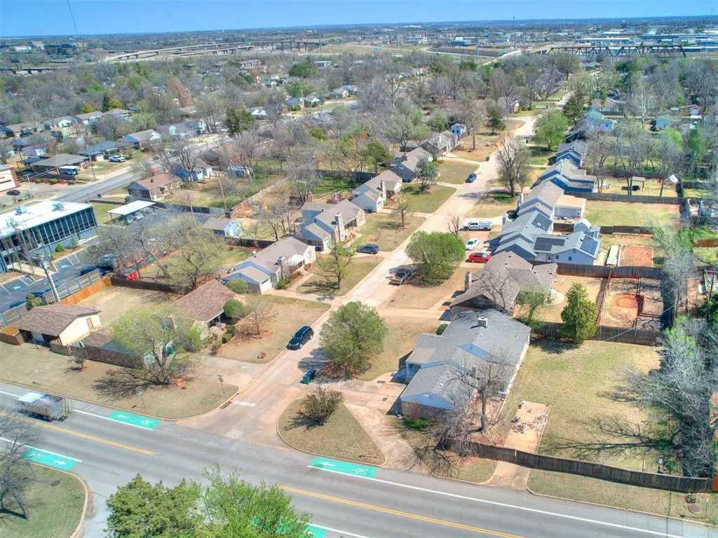 Photo 16 — 800 NW 49th Street, Oklahoma City, OK 73118