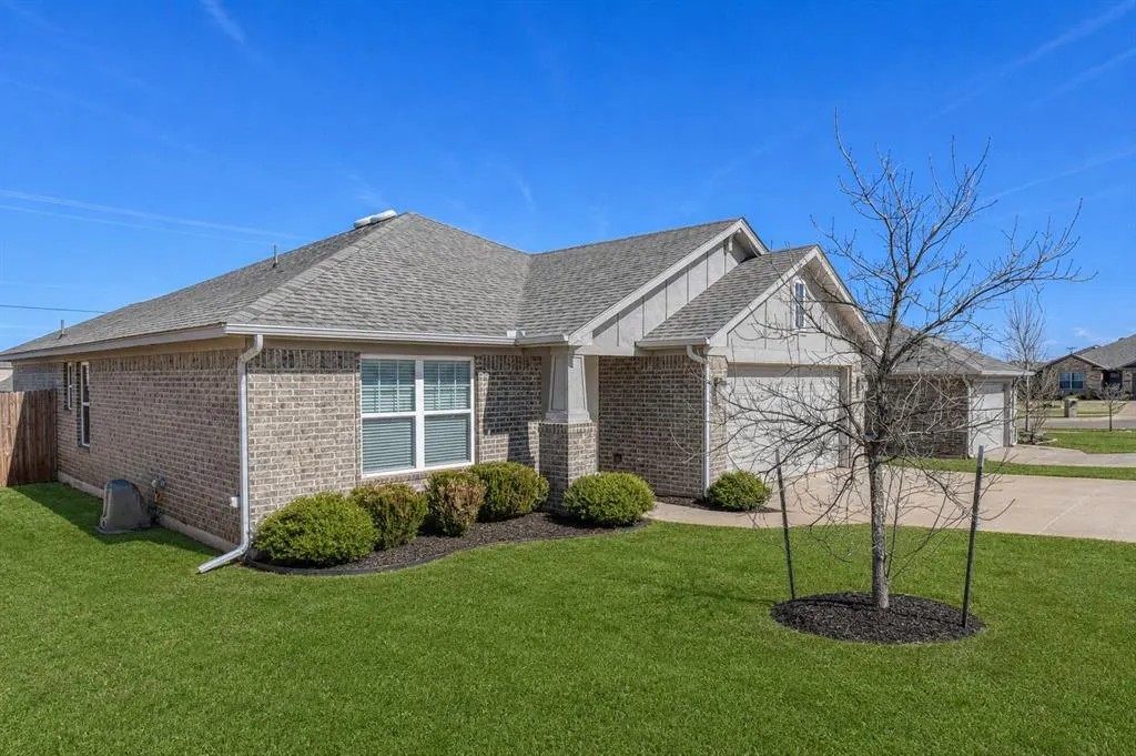 Front exterior — 6805 NW 157th Terrace, Edmond, OK 73013