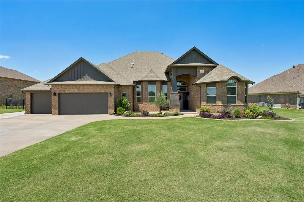 Front exterior — 20915 Highlander Ridge Drive, Edmond, OK 73012