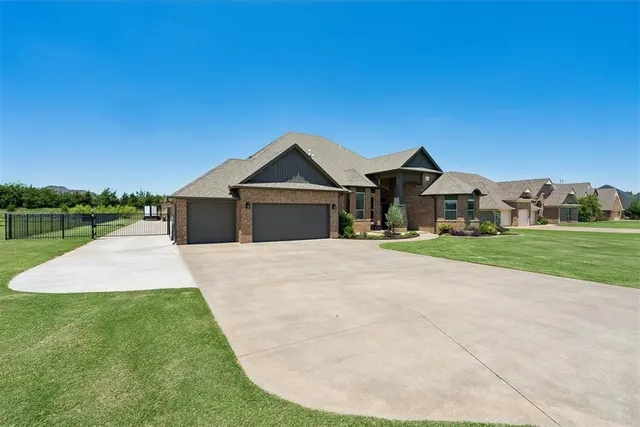 Photo 2 — 20915 Highlander Ridge Drive, Edmond, OK 73012
