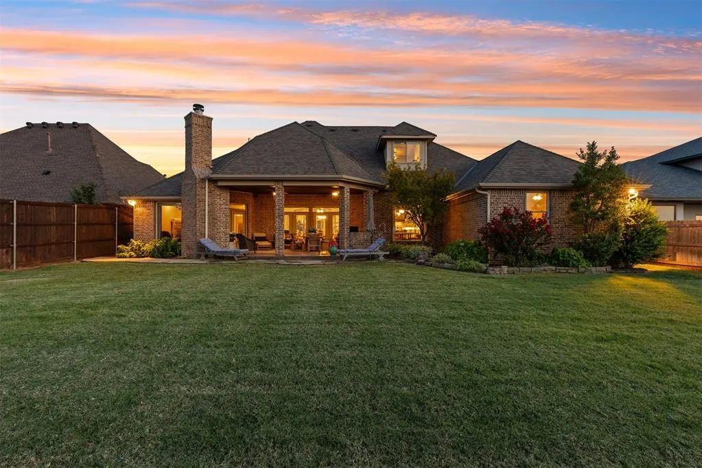 Photo 2 — 4913 Wellman Drive, Norman, OK 73072