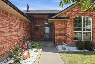 Sold home at 5904 SE 88th Street