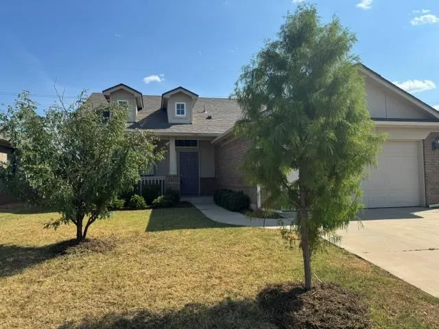 Photo 2 — 1020 Old Frisco Road, Norman, OK 73069